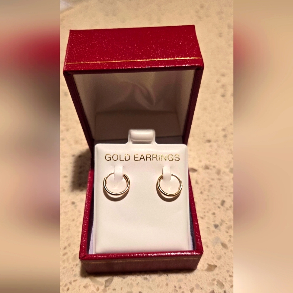 Dainty 10K Yellow Gold Mini Hoop Earrings – Everyday Sophistication